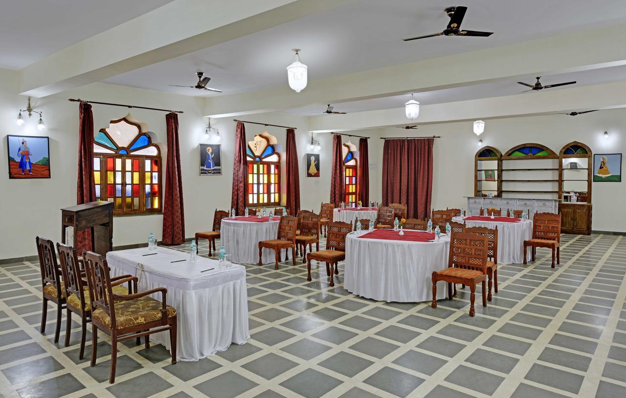 Regenta Resort Pushkar Fort Bagian luar foto